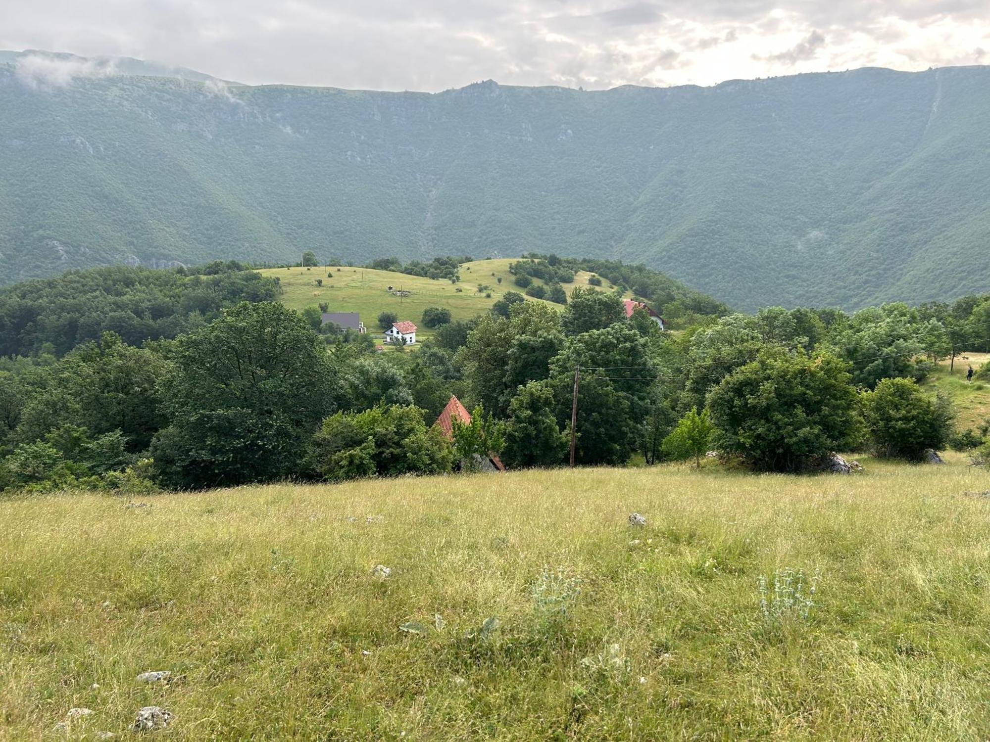 Vignjista Hotel Plužine Buitenkant foto