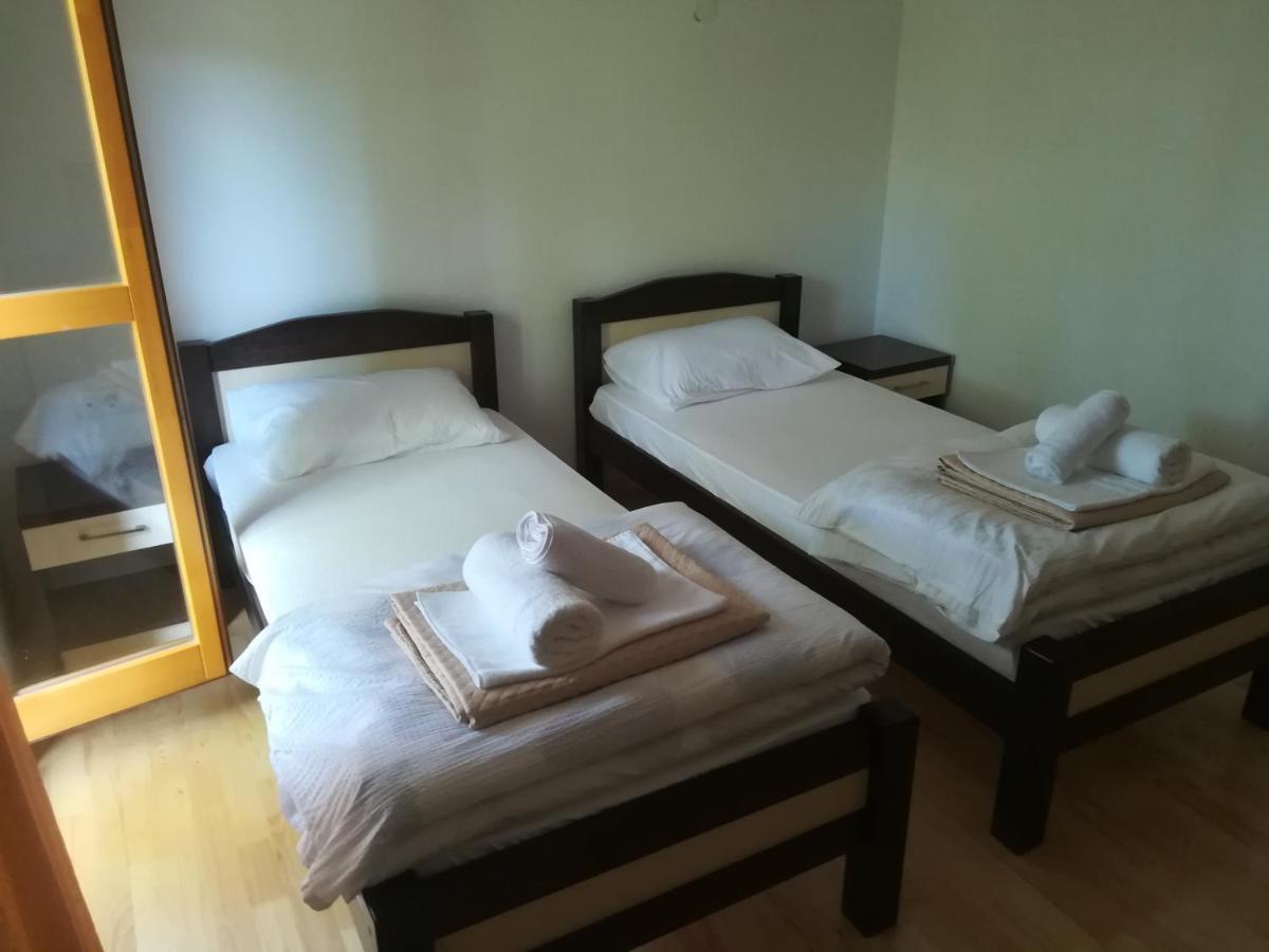 Vignjista Hotel Plužine Buitenkant foto