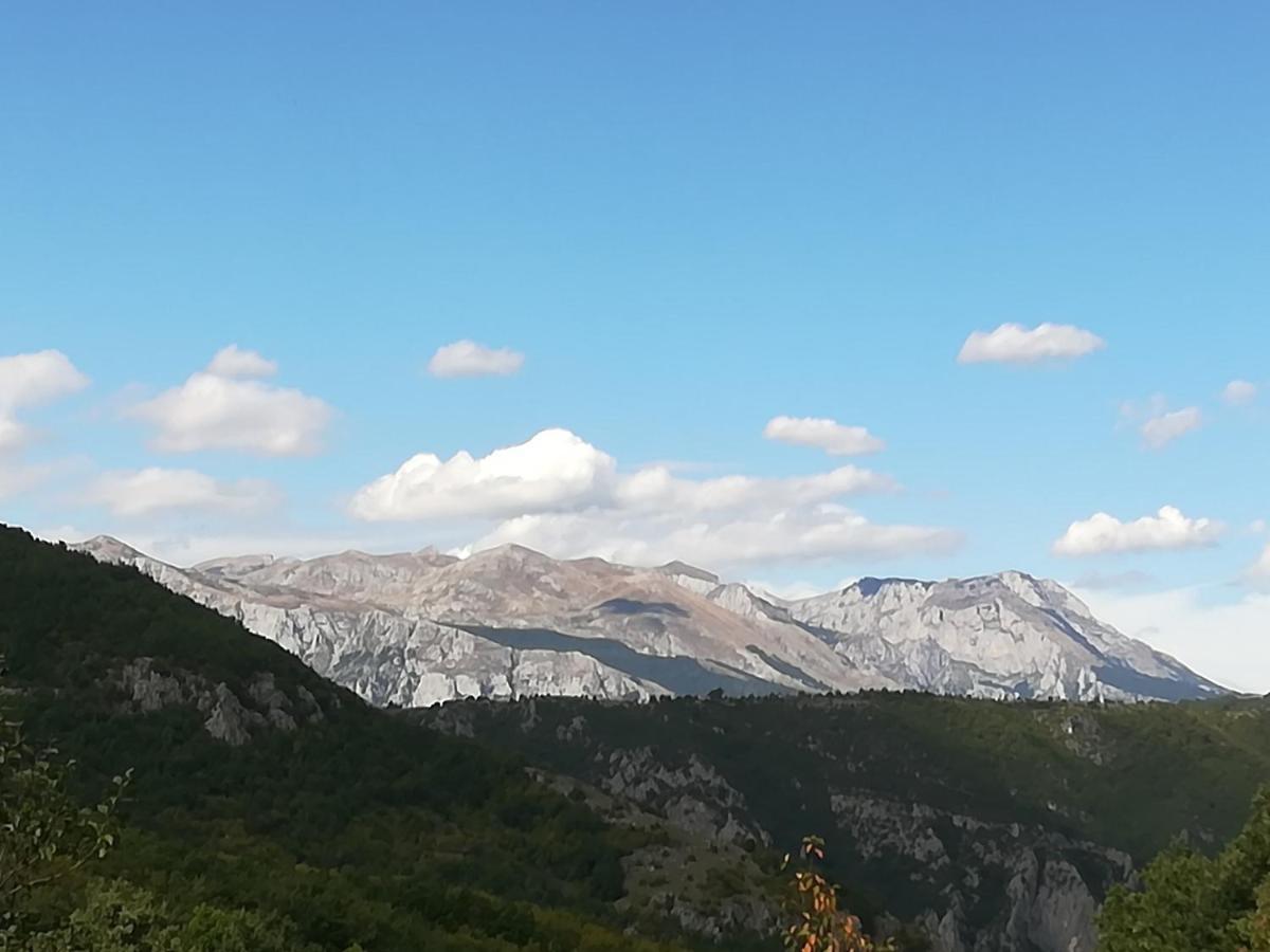 Vignjista Hotel Plužine Buitenkant foto