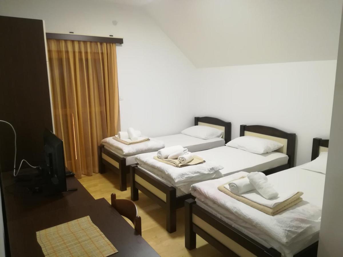 Vignjista Hotel Plužine Buitenkant foto