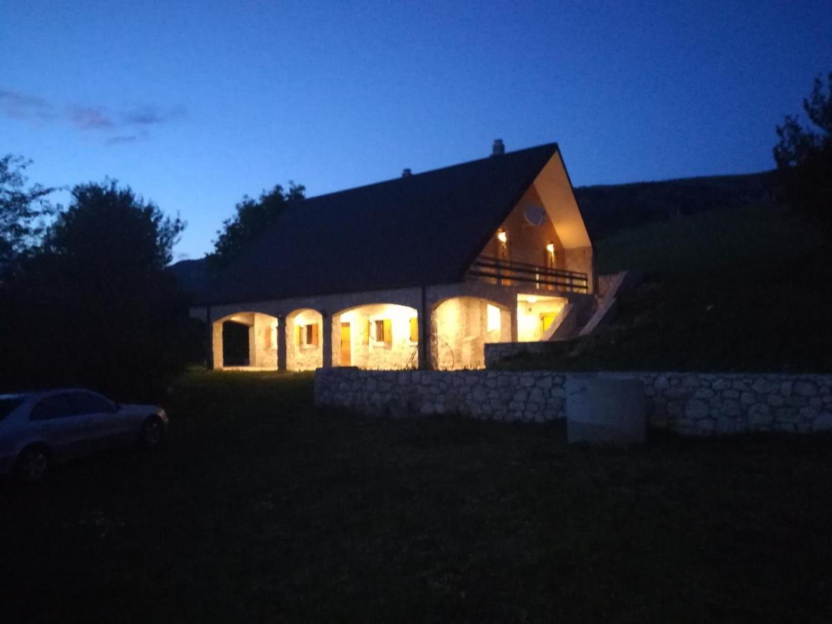 Vignjista Hotel Plužine Buitenkant foto